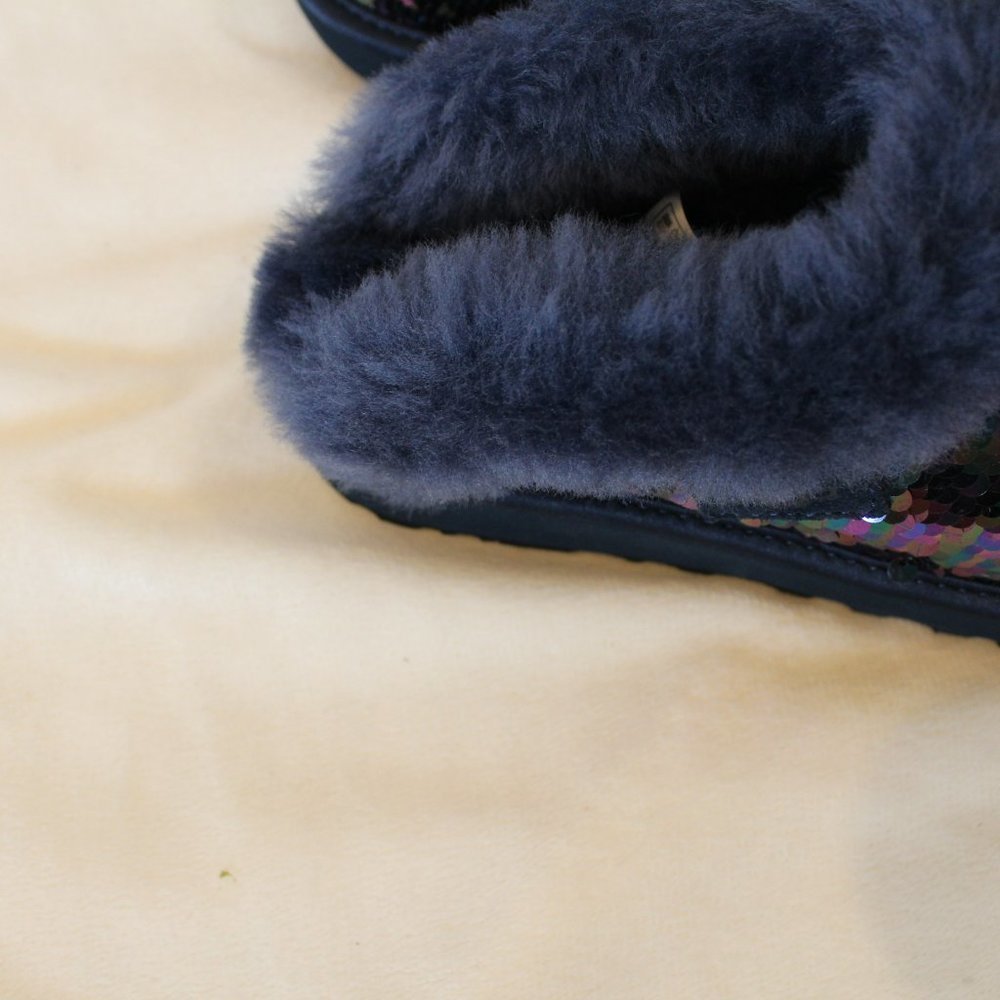 NIB UGG WOMEN'S SLIP ON SEQUIN CLUGGETTE SLIPPERS NAVY BLUE 6 - Picture 5 of 7